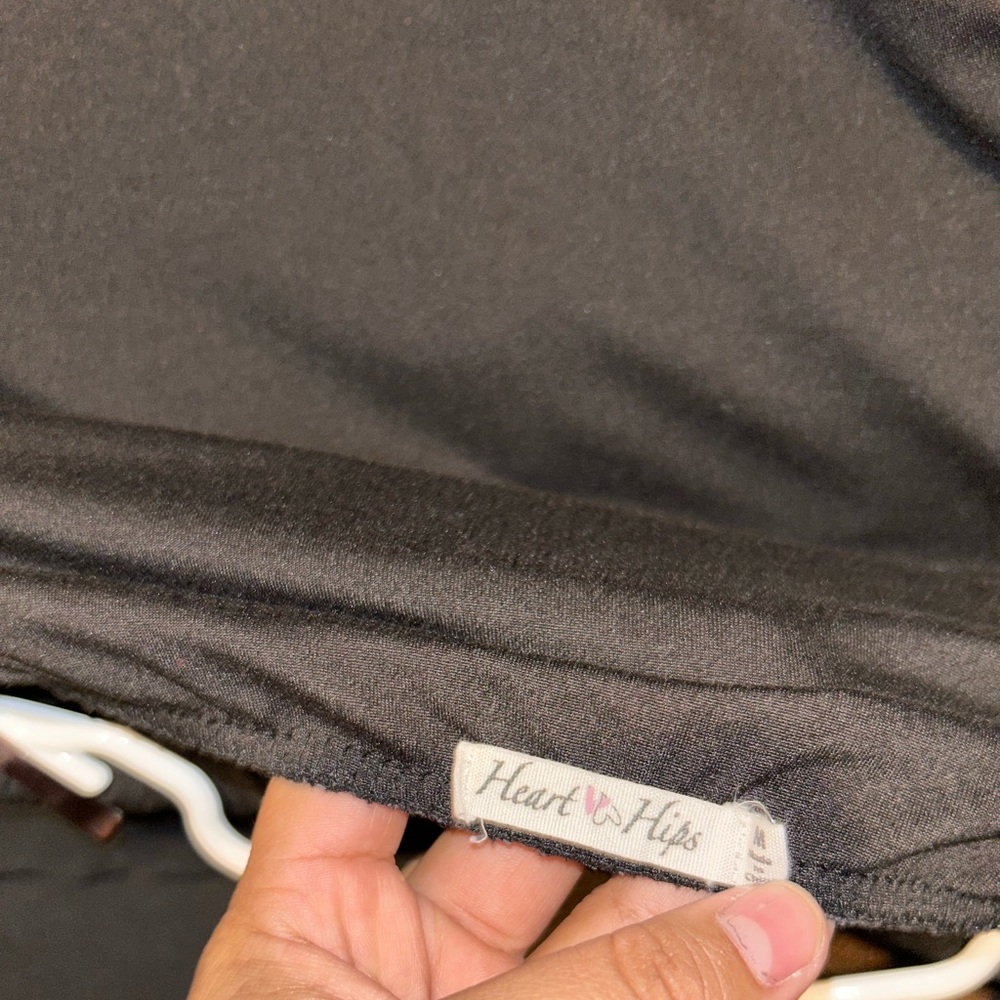 New never worn does have slit on bottom